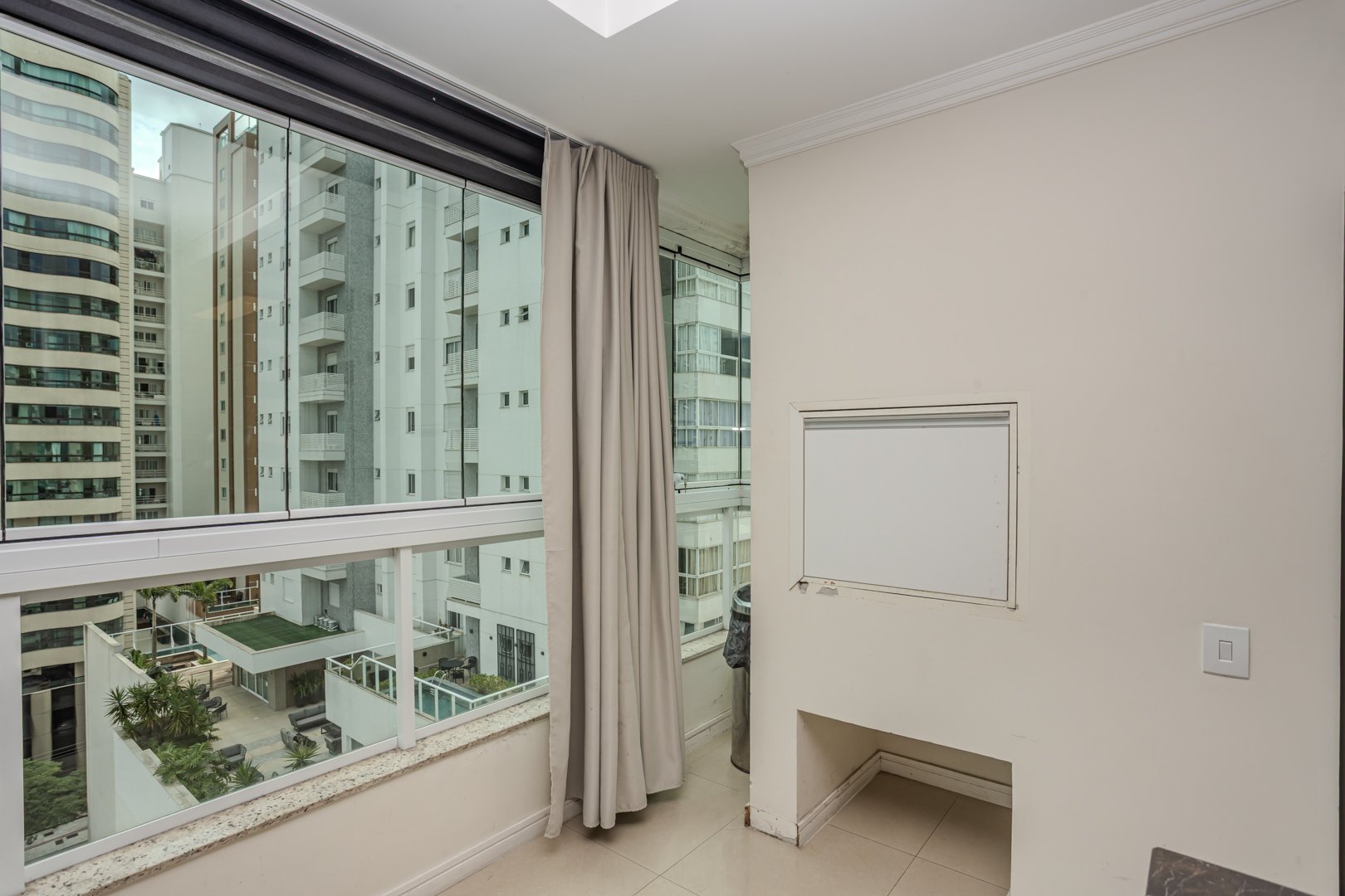 Cobertura Duplex Mobiliada no Edifício Sonnen Platz à venda no centro de Balneário Camboriú — foto 8