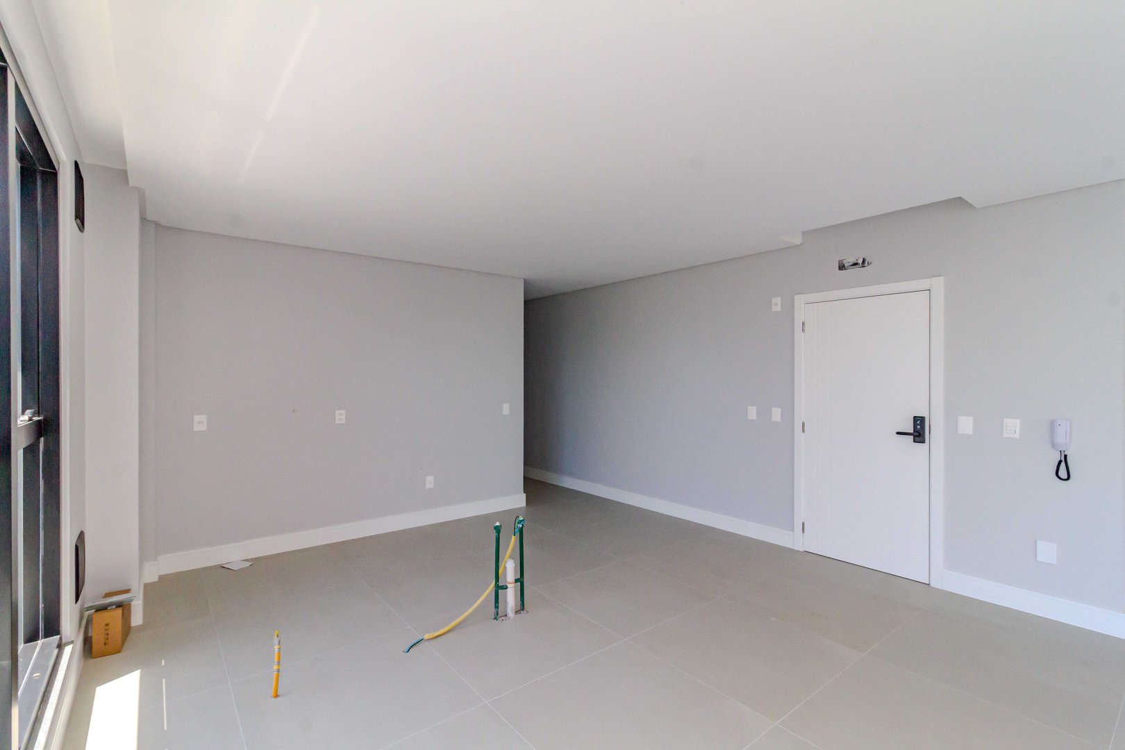Apartamento no Edifício Dusseldorf à venda na Praia Brava — foto 4