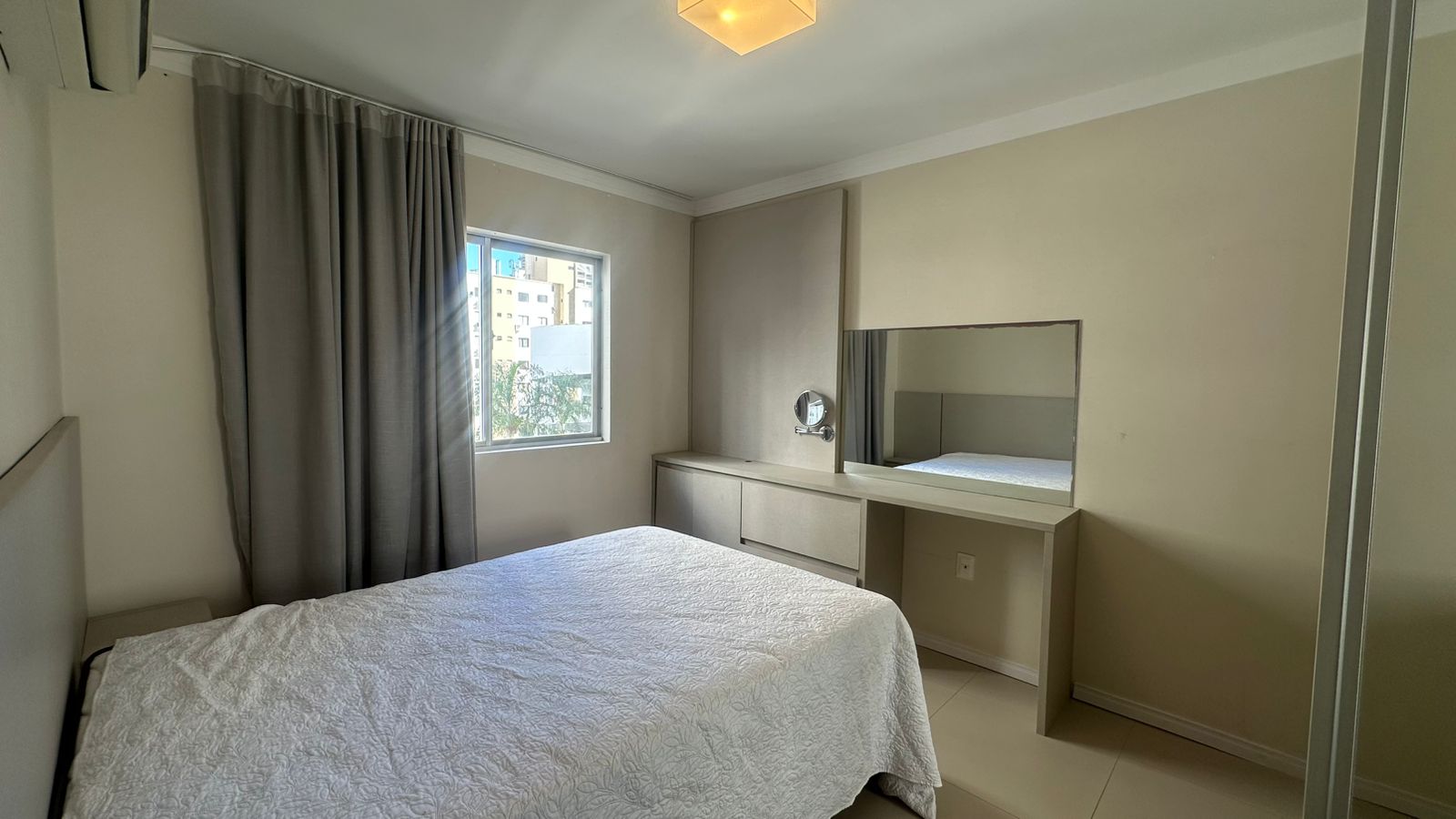 Apartamento Quadra Mar no Edifício Dona Dora à venda no centro de Balneário Camboriú — foto 9