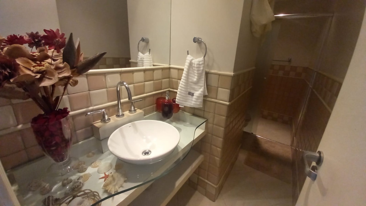 Apartamento Frente Mar no Edifício Marquês de Olinda à venda em Balneário Camboriú — foto 8