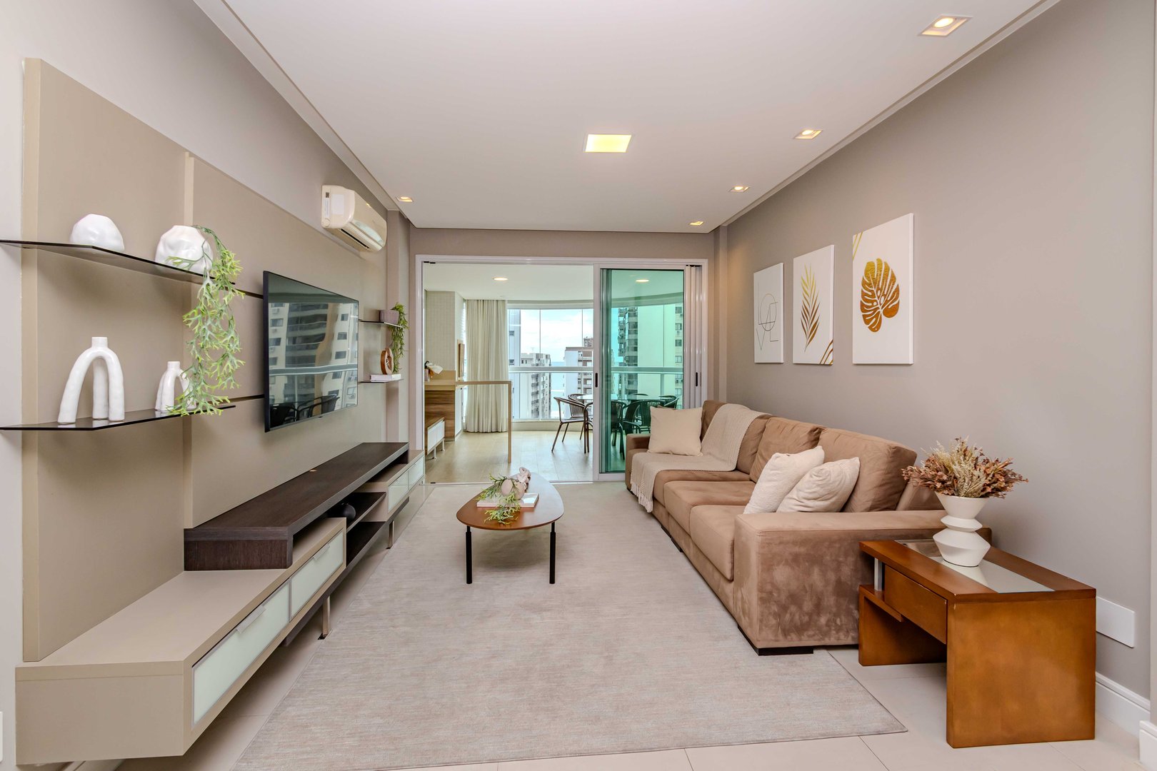 Apartamento Mobiliado no Edifício San Pietro Residence à venda no centro de Balneário Camboriú