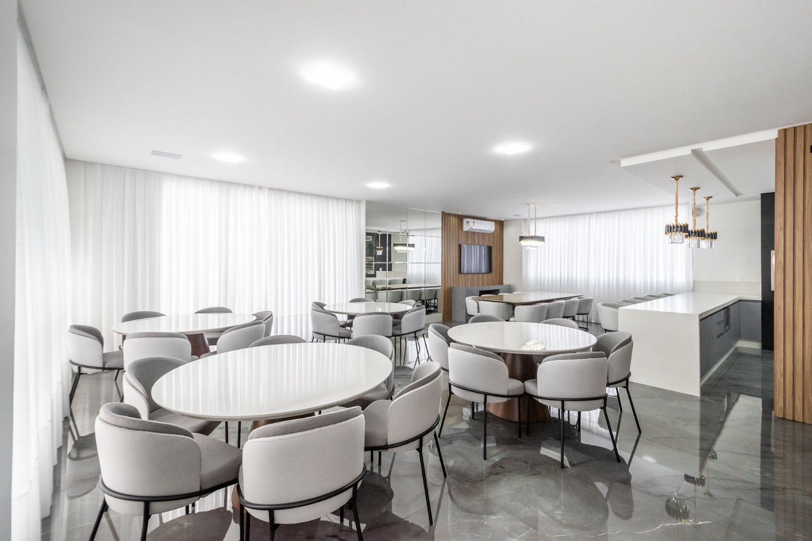 Apartamento no Edifício Bréscia Residencial à venda no Centro de Balneário Camboriú — foto 6