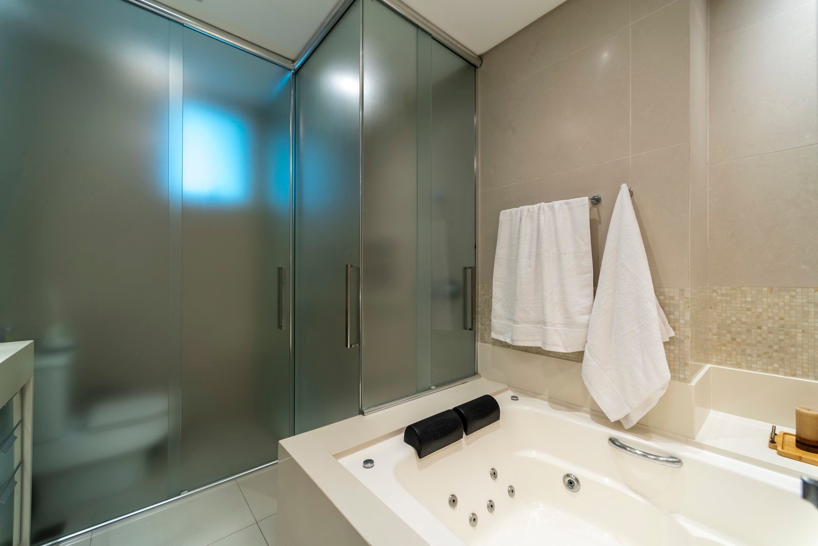 Apartamento no Edifício Metrópolis á Venda no Centro de Balneário Camboriú — foto 15