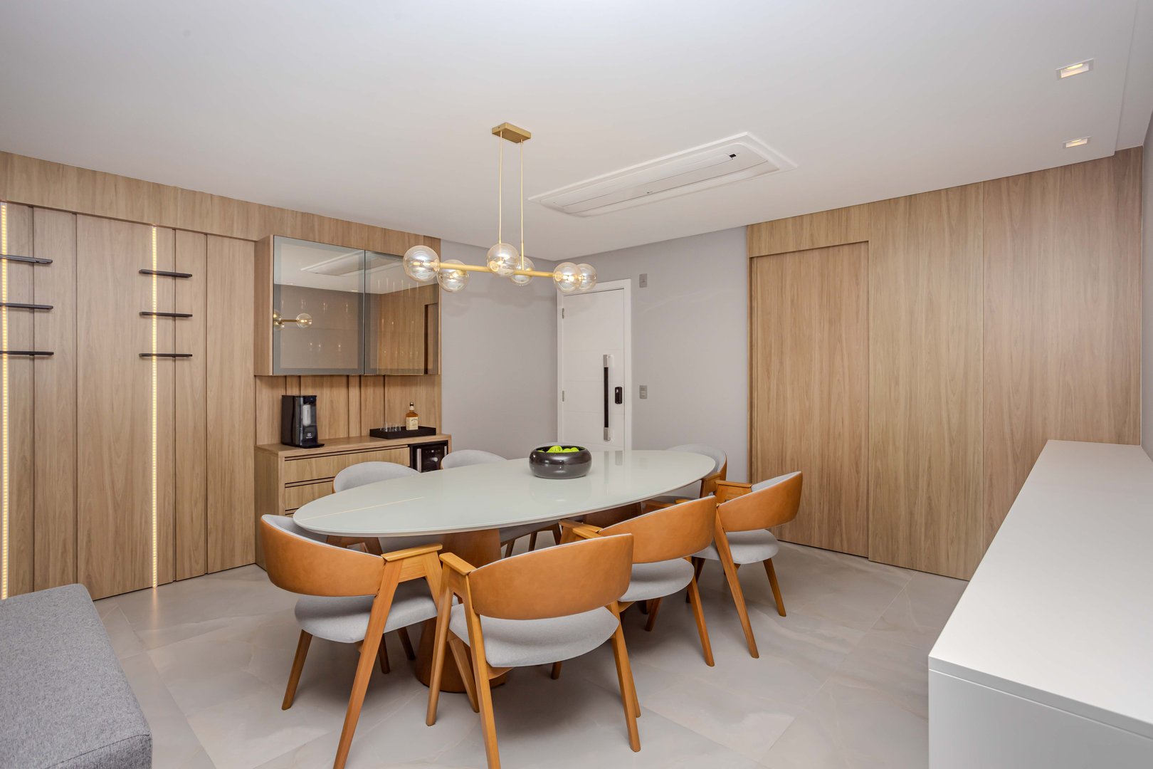 Apartamento Mobiliado no Edifício Maria Valentina à venda no centro de Balneário Camboriú — foto 6