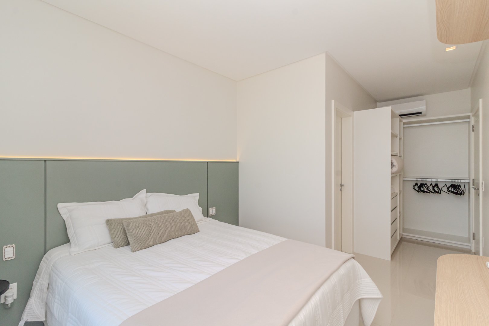 Apartamento Vista Mar na Edifício Morada Ilhas Marianas à venda em Barra Sul em Balneário Camboriú — foto 18
