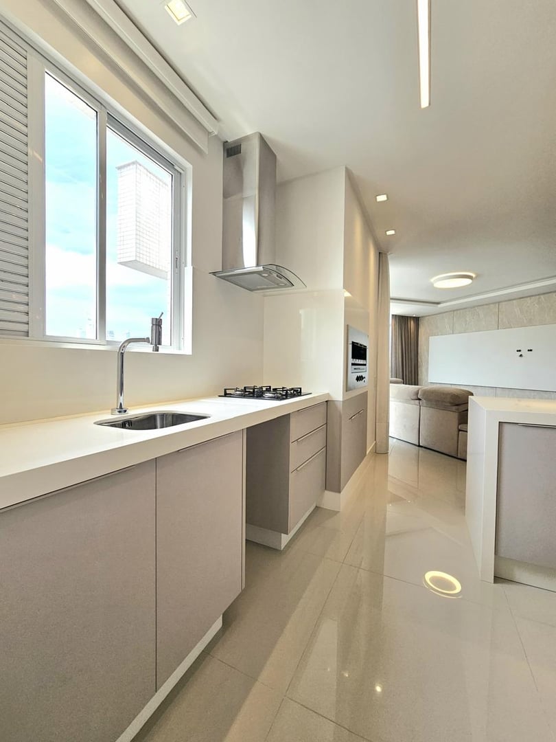 Apartamento Mobiliado no Edifício Portinax Residence à venda no centro de Balneário Camboriú — foto 9