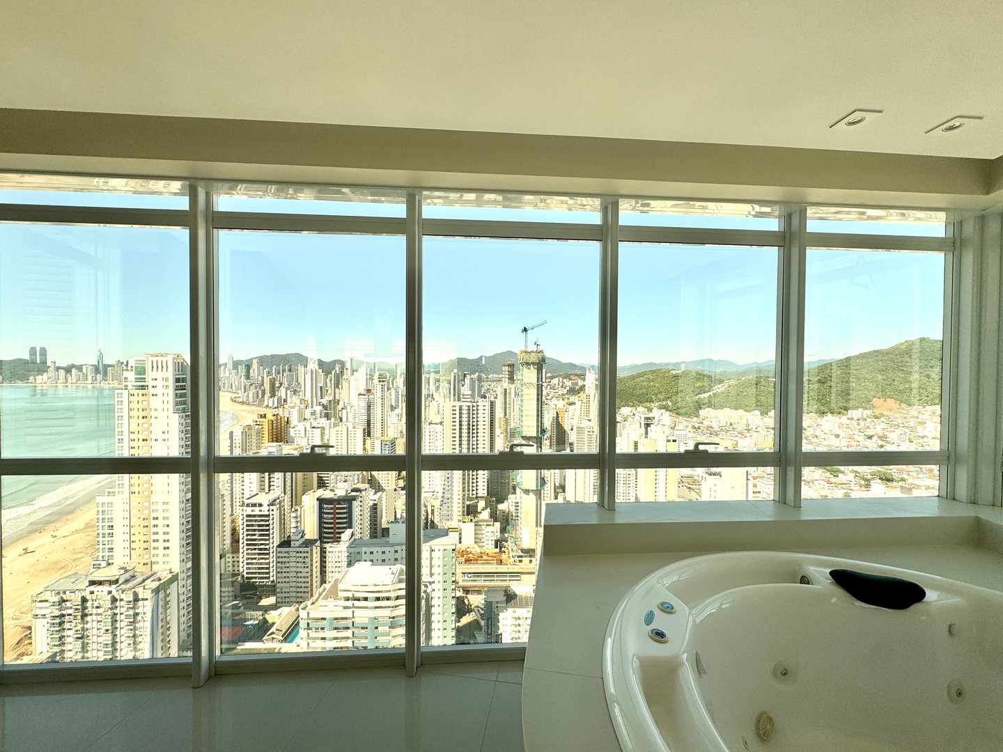 Apartamento no Edifício Alameda Jardins à venda no centro de Balneário Camboriú — foto 15