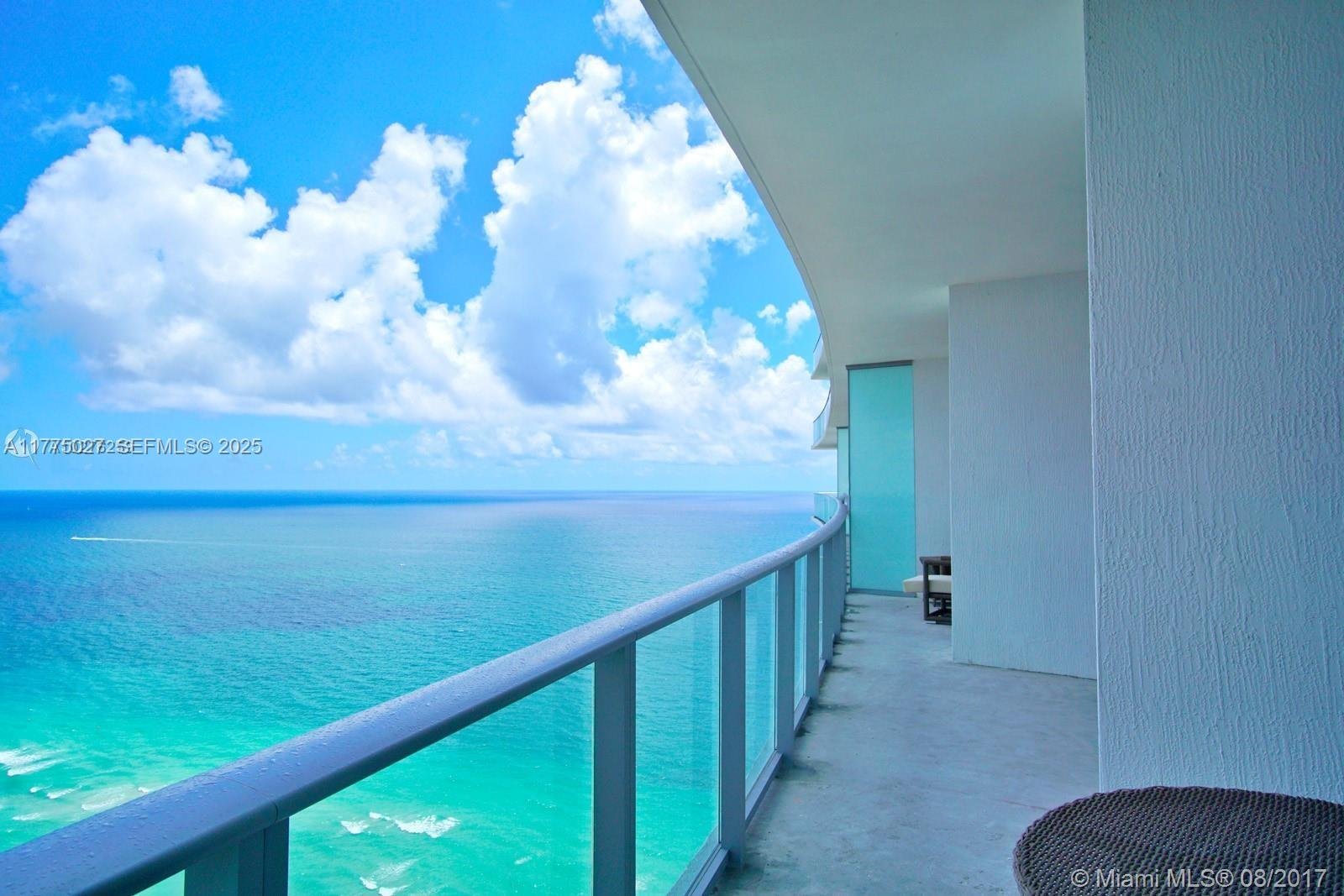 APARTAMENTO EM HOLLYWOOD - 1109602798 — foto 3
