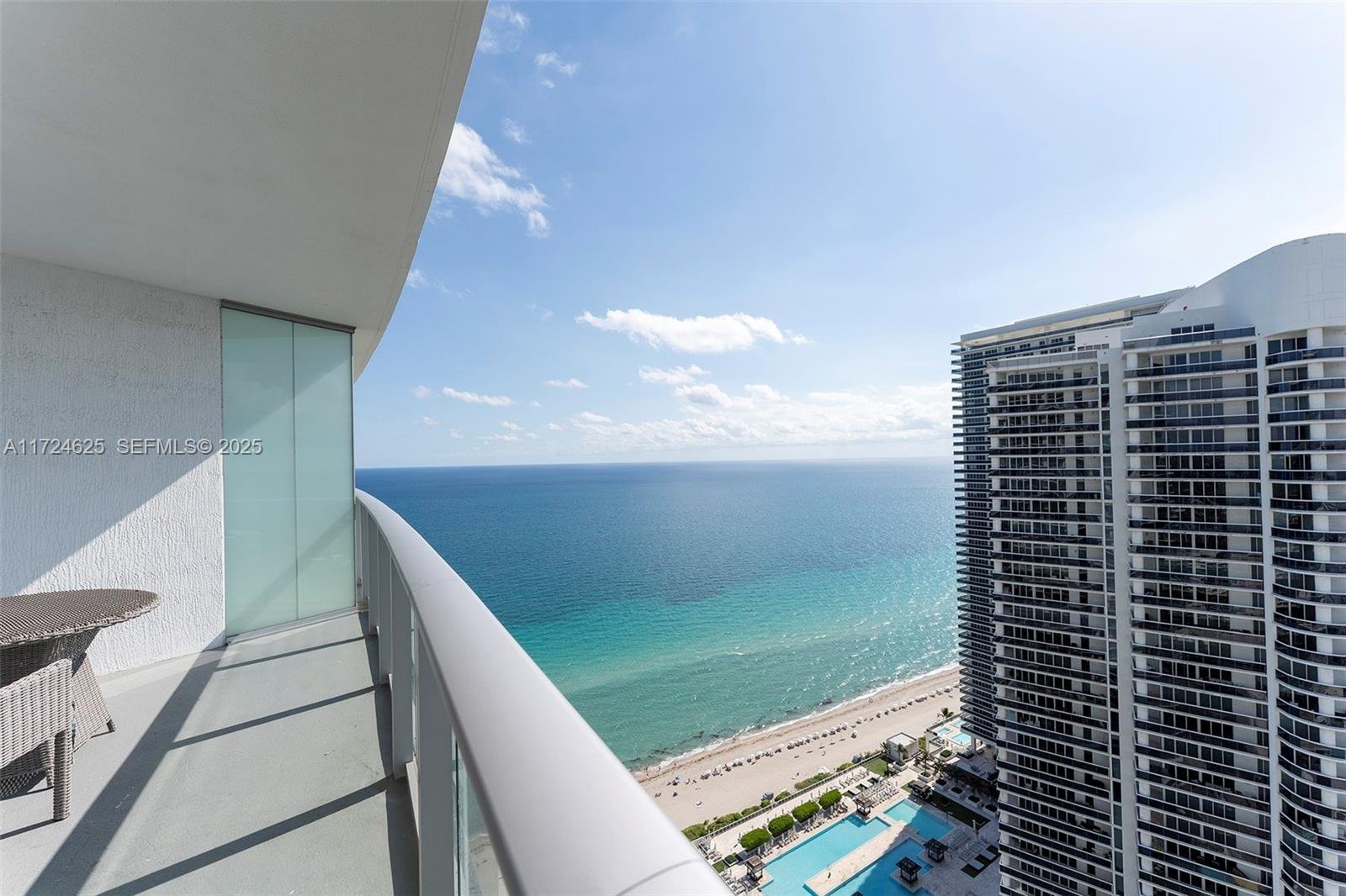 APARTAMENTO EM HOLLYWOOD - 1102843813 — foto 4