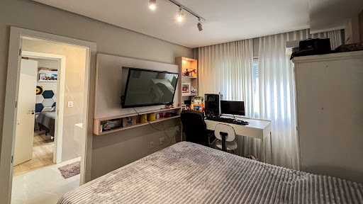 Casa no Santo Inácio com 4 dormitórios, 3 Suítes e Piscina - Foto 13
