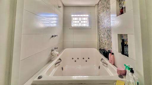 Casa no Santo Inácio com 3 dormitórios e amplo pátio - Foto 13