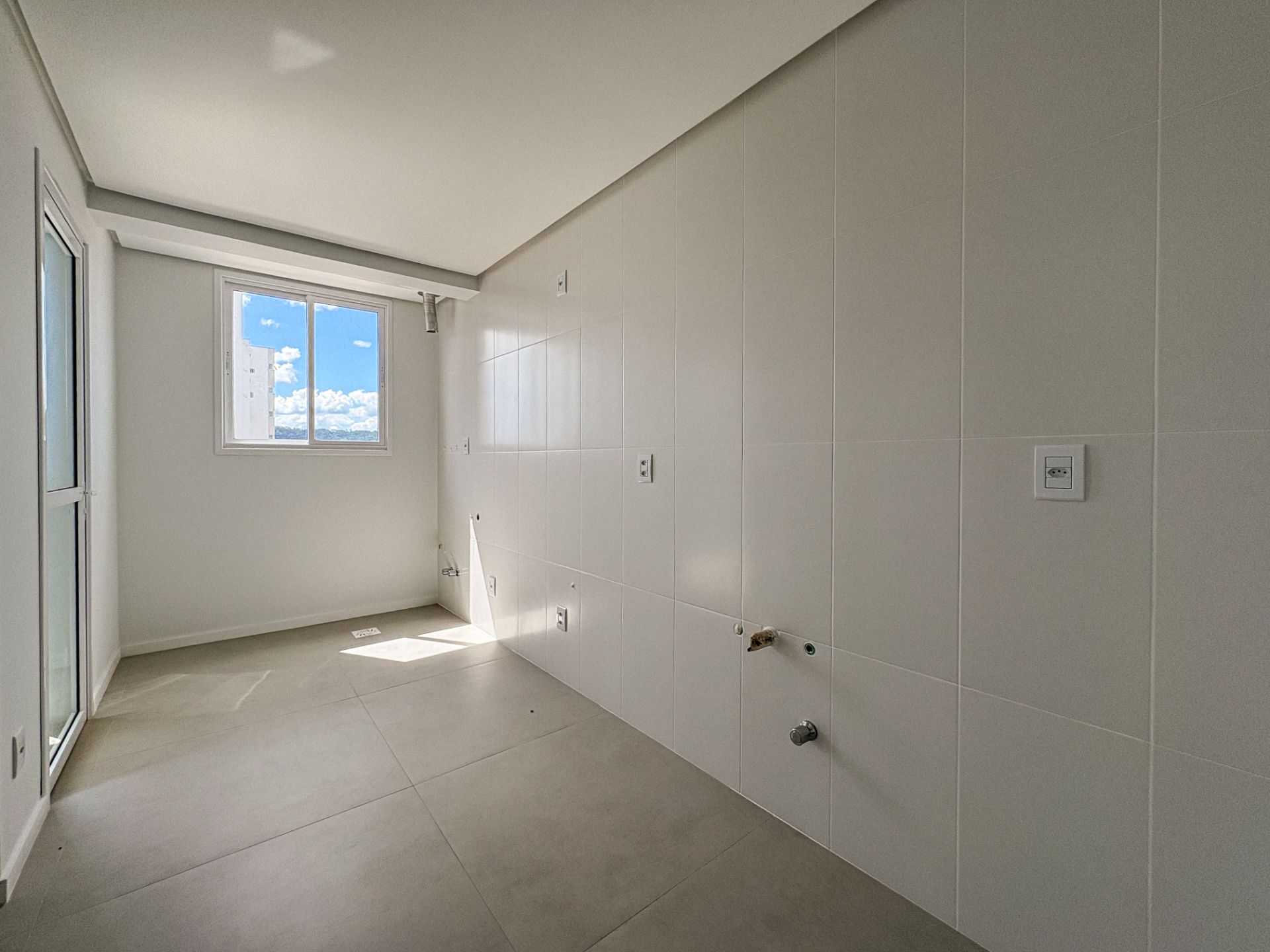 Apartamento no Edifício Gaudí com 2 dormitórios, 1 suíte - Foto 15
