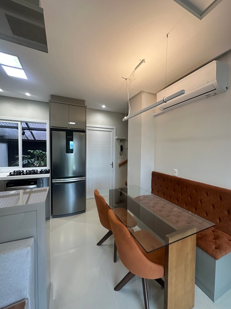 SOBRADO TRIPLEX SEMIMOBILIADO EM NOSSA SENHORA DA SAÚDE — foto 5