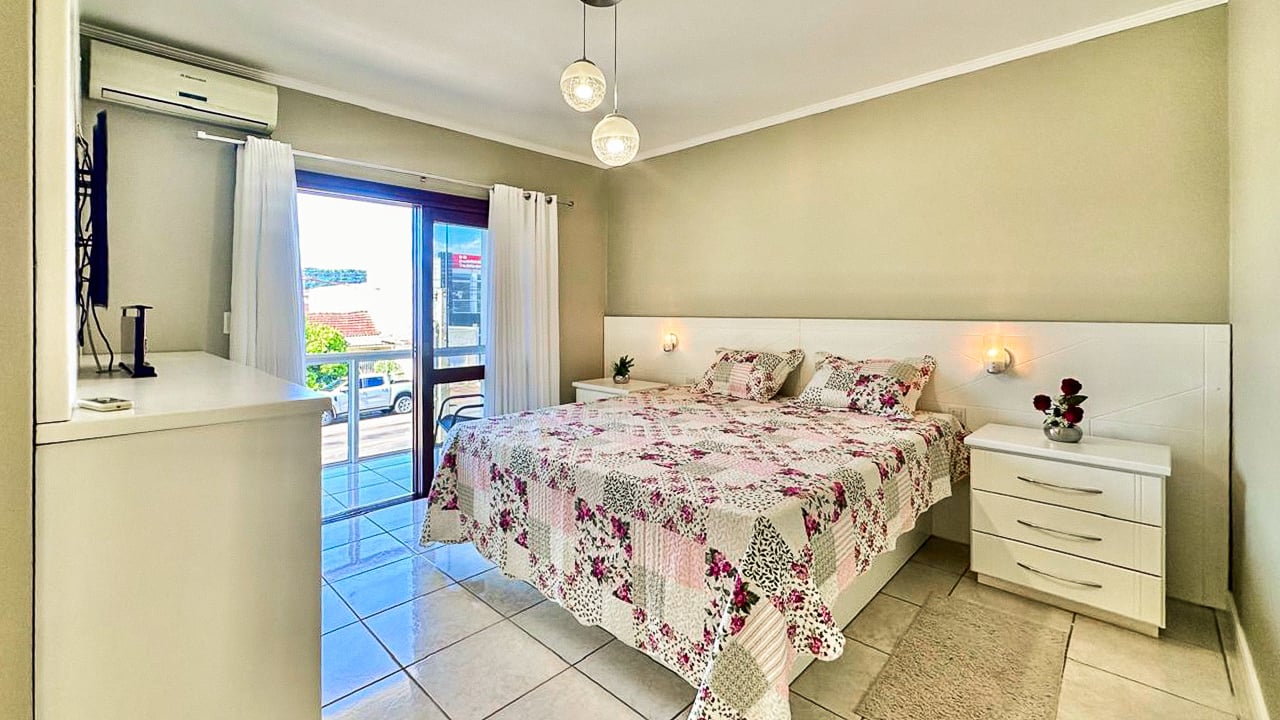 Casa no Goiás com 3 dormitórios e piscina - Foto 10