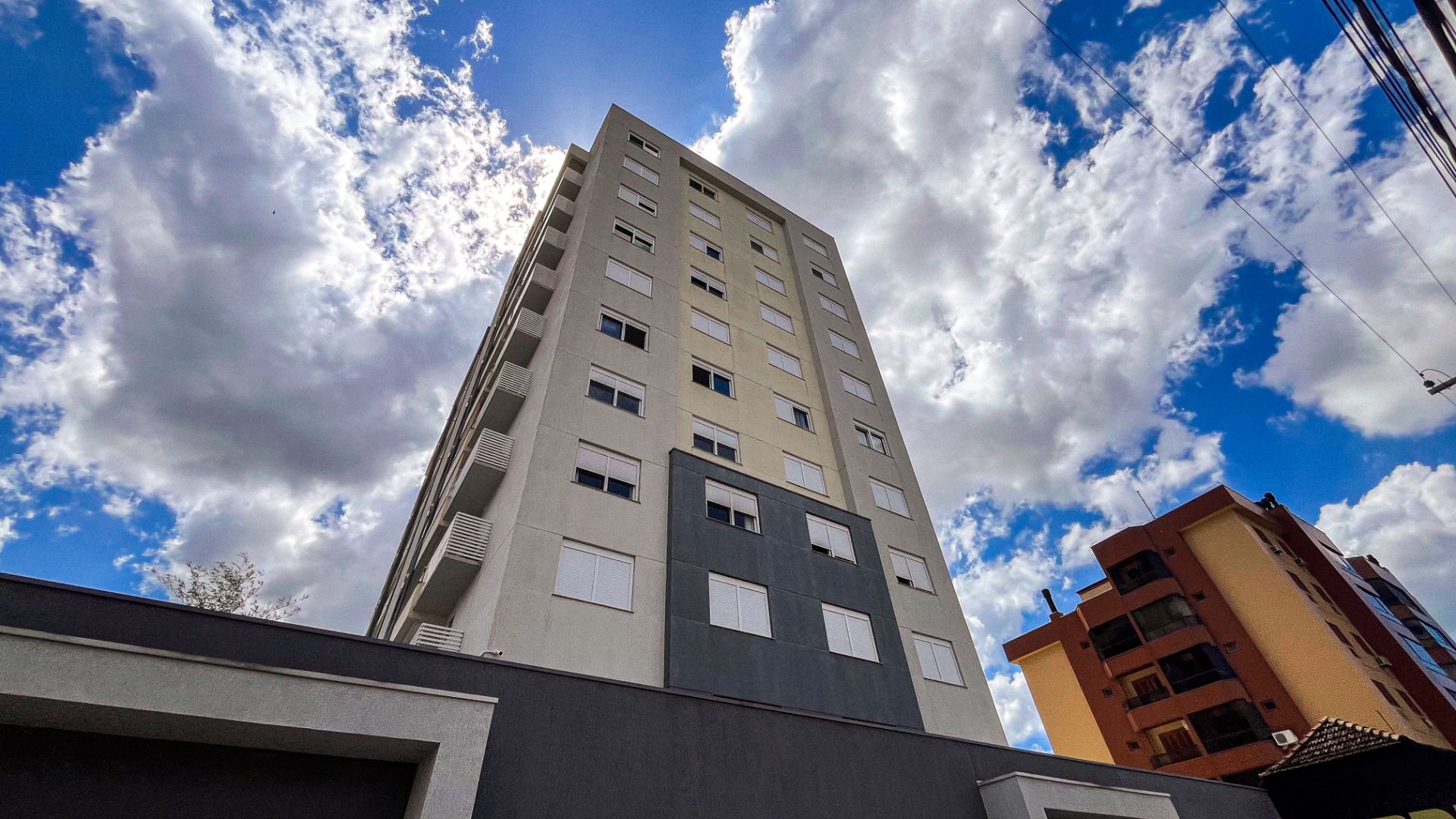 Apartamento no Via Del Pini com 2 Dormitórios e 1 Suíte - Foto 3