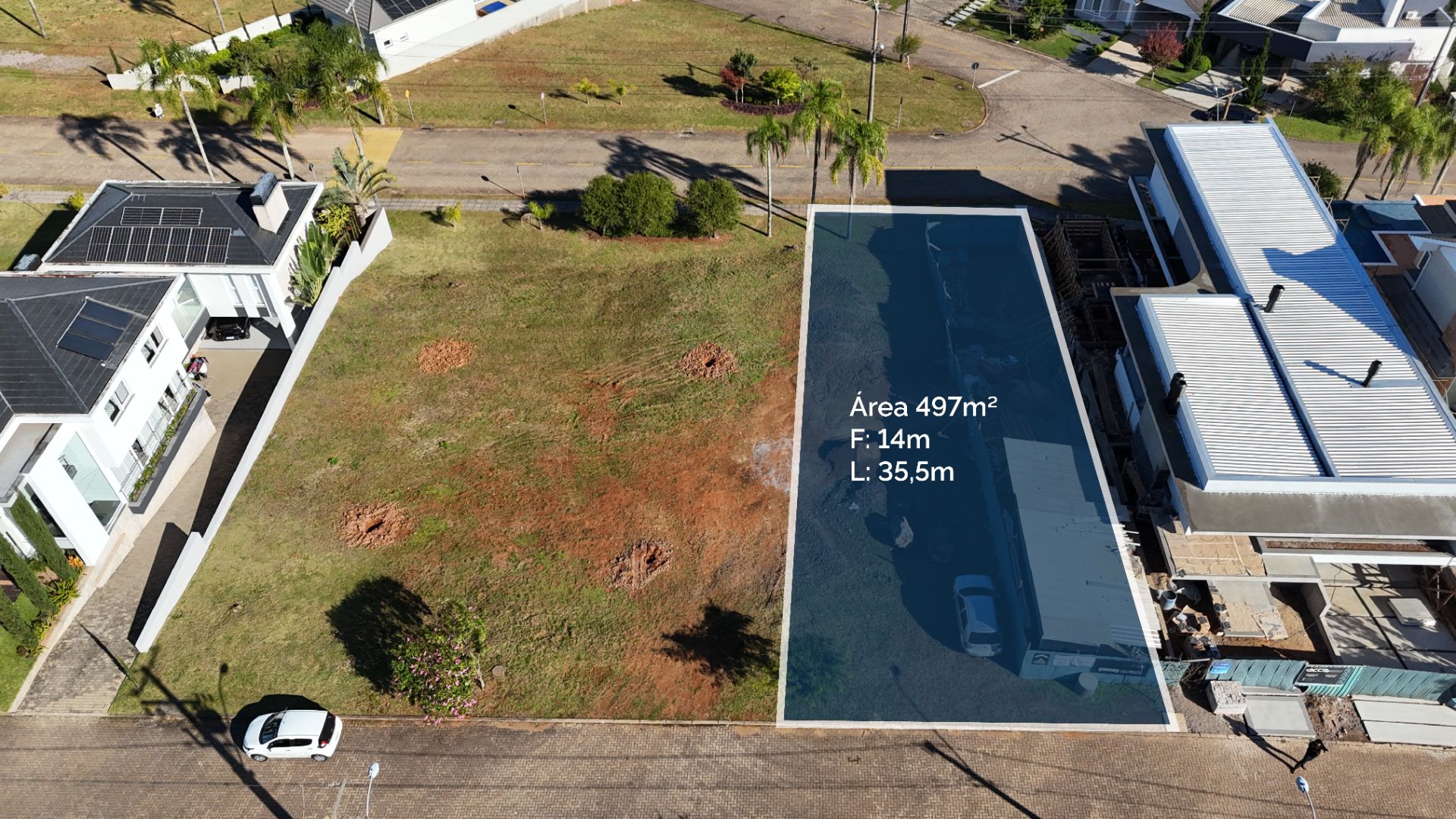 Terreno no Condomínio Serra Azul com 497 m²