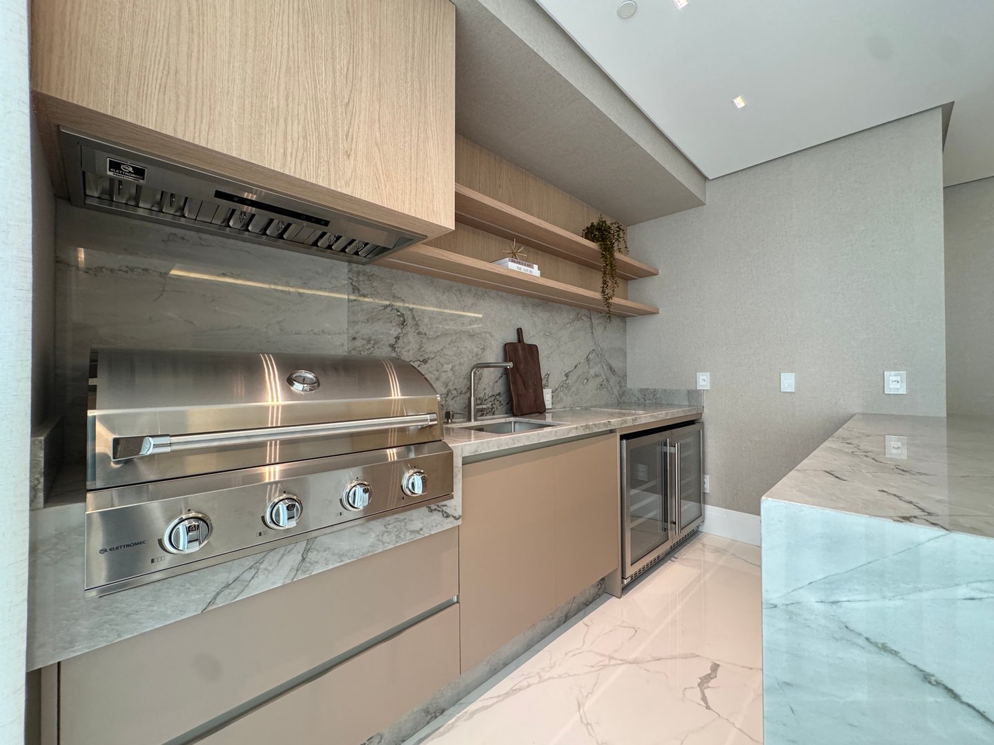 Apartamento Decorado no Edifício Boreal Tower à venda no centro de Balneário Camboriú