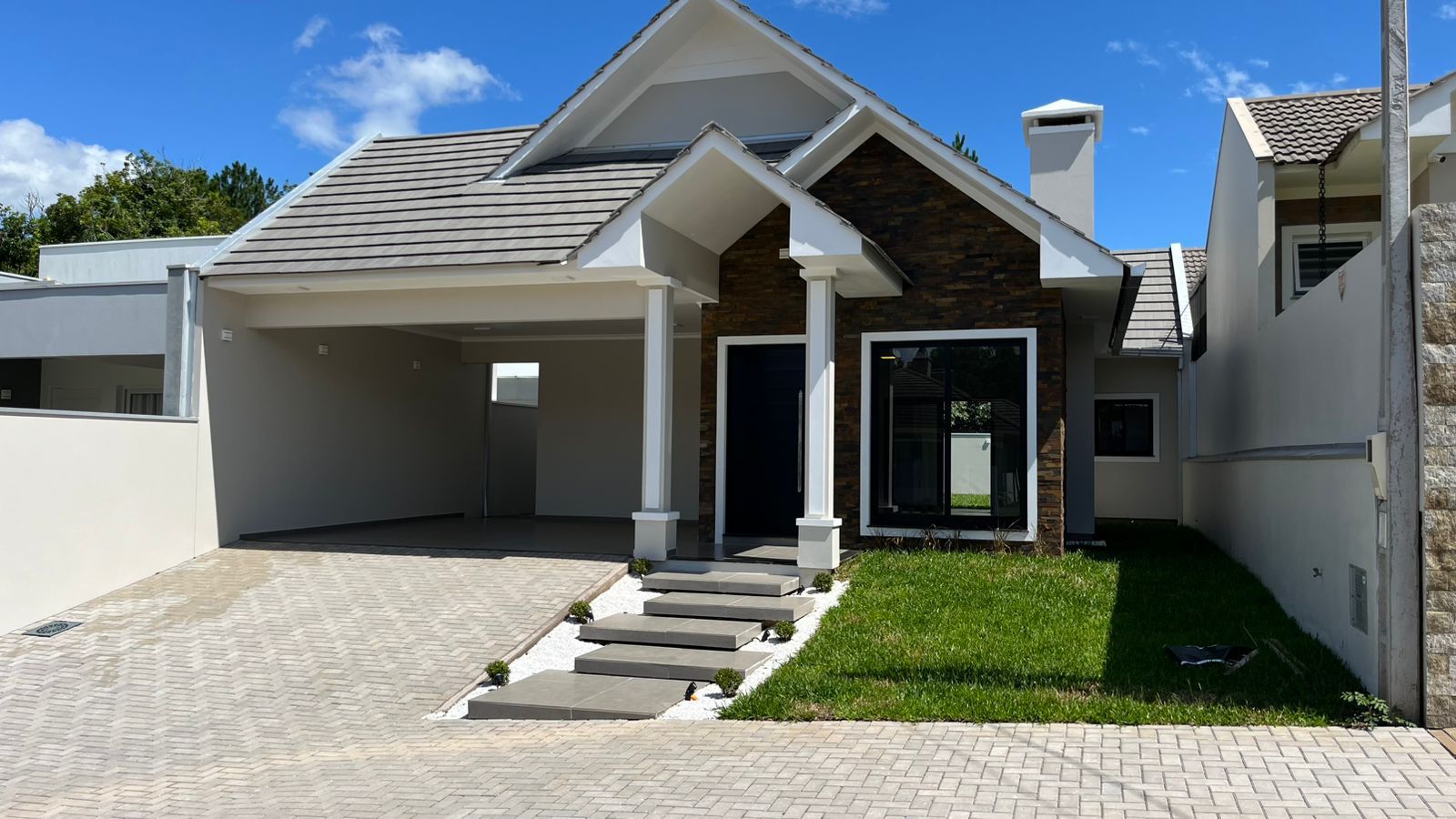 Casa no Country com 3 dormitórios e Suíte 