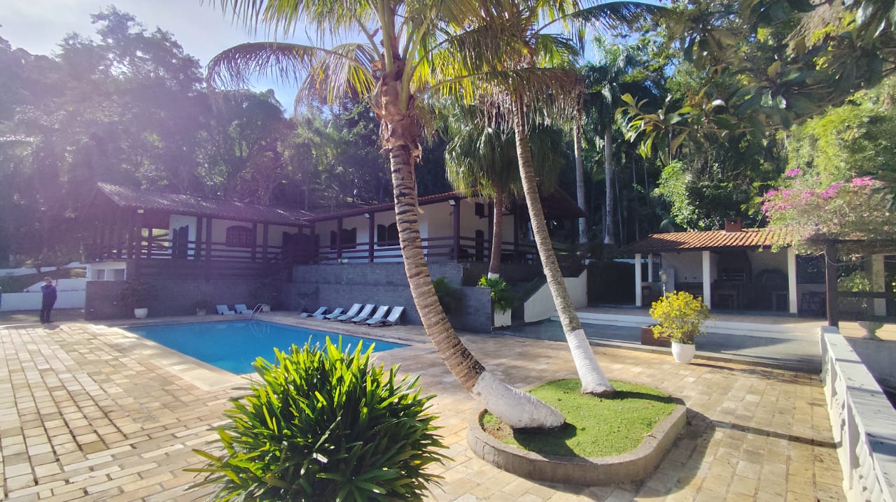 Sítio com 3 quartos, Araçariguama - R$ 1.7 mi, Cod: CH-1102
