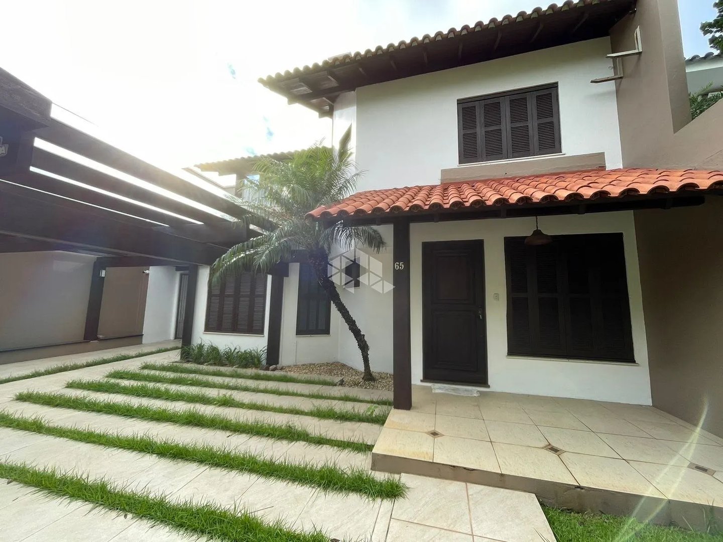 Casa com 4 quartos, 3 vagas e 291m²