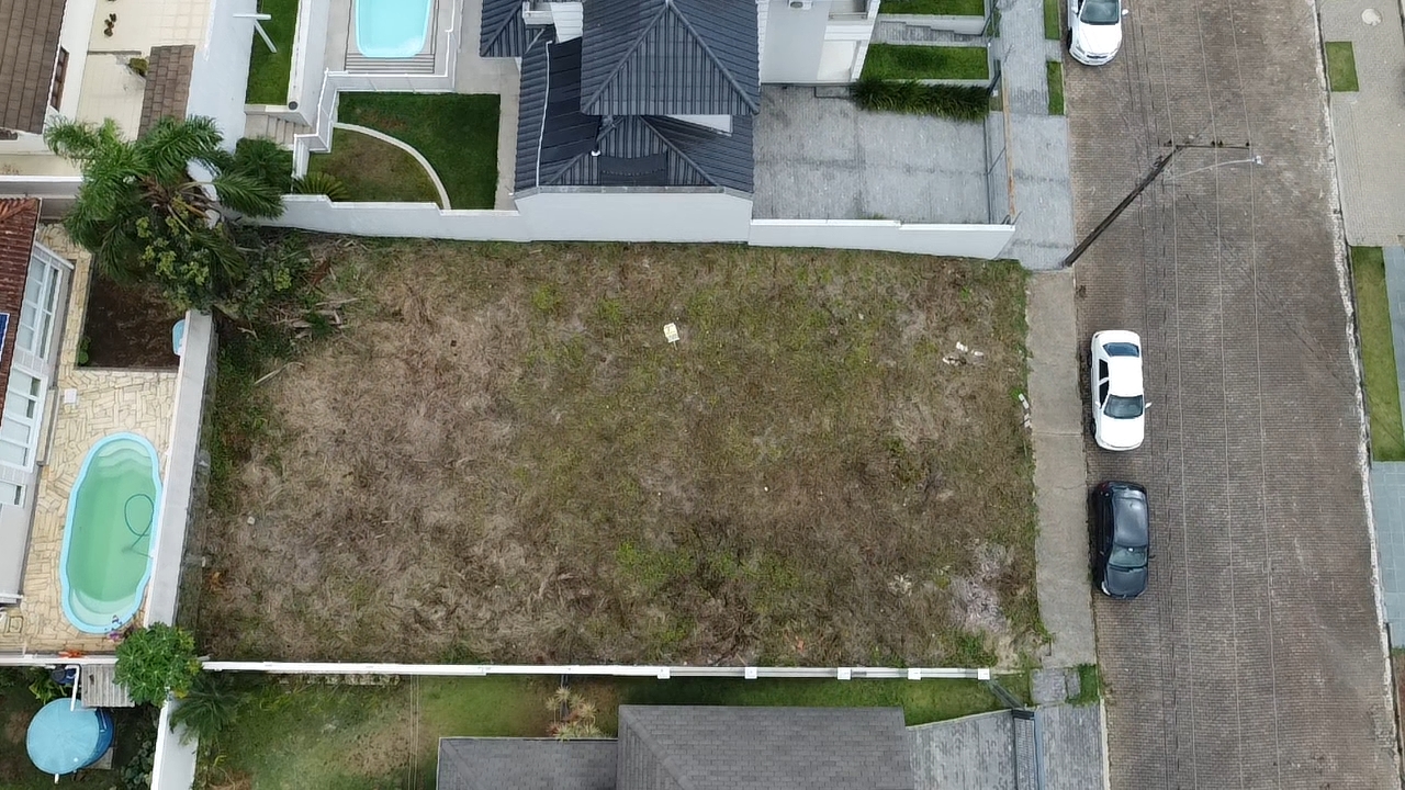 Terreno no Loteamento Jardim das Hortências com 364 m² - Foto 4