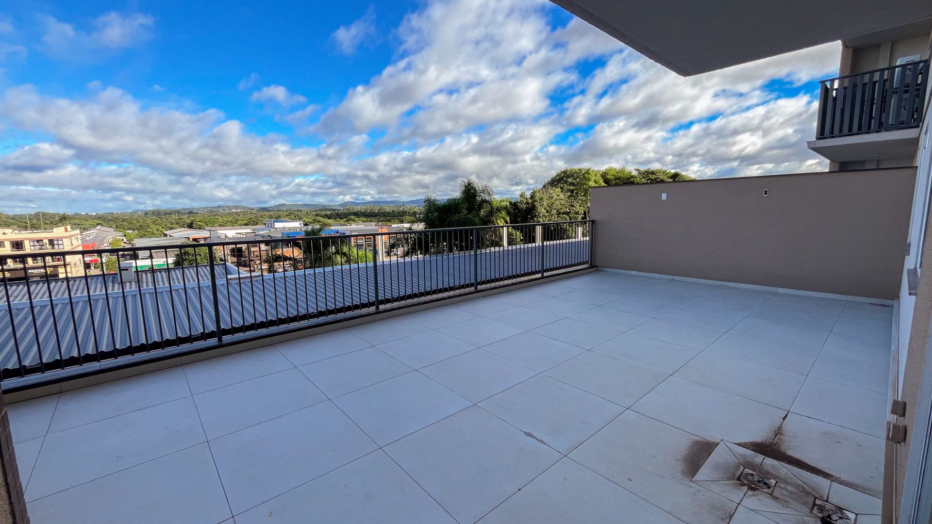 Apartamento no Edifício Urban com 2 dormitórios e Terraço - Foto 12