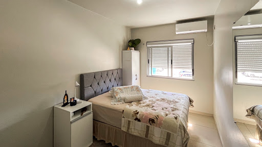 Apartamento no Centro com 2 dormitórios e sacada - Foto 3