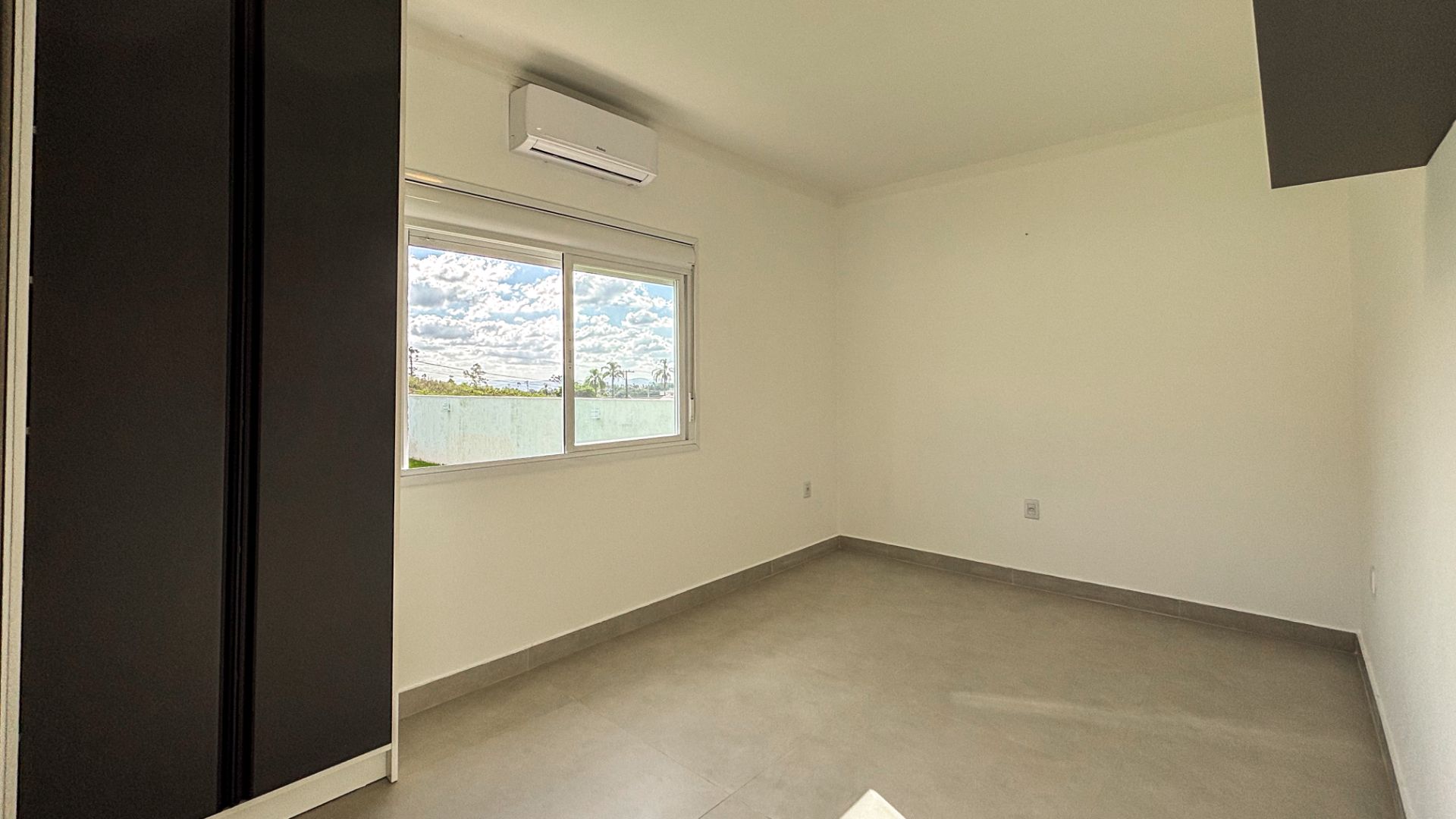 Casa plana  com 3 dorm 1 suíte amplo pátio com piscina - Foto 7