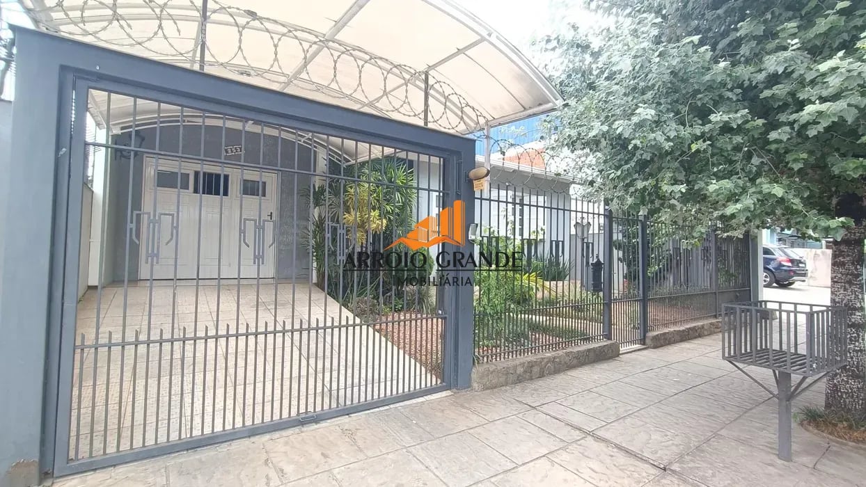 Casa com 3 quartos a venda e 2 vagas bairro Ana Nery em Santa Cruz do Sul