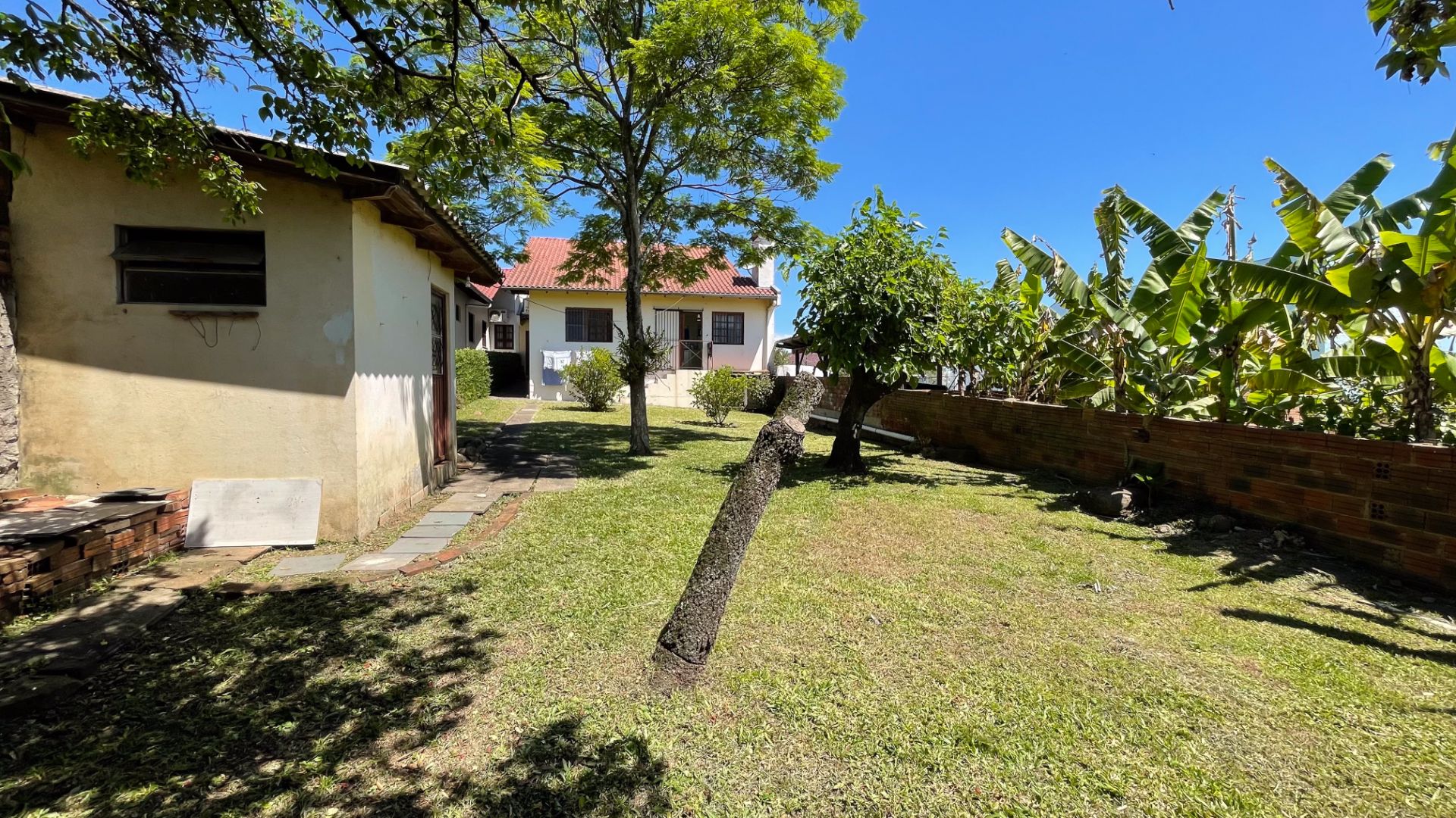 Casa no Goiás com 3 dormitórios e amplo pátio - Foto 19