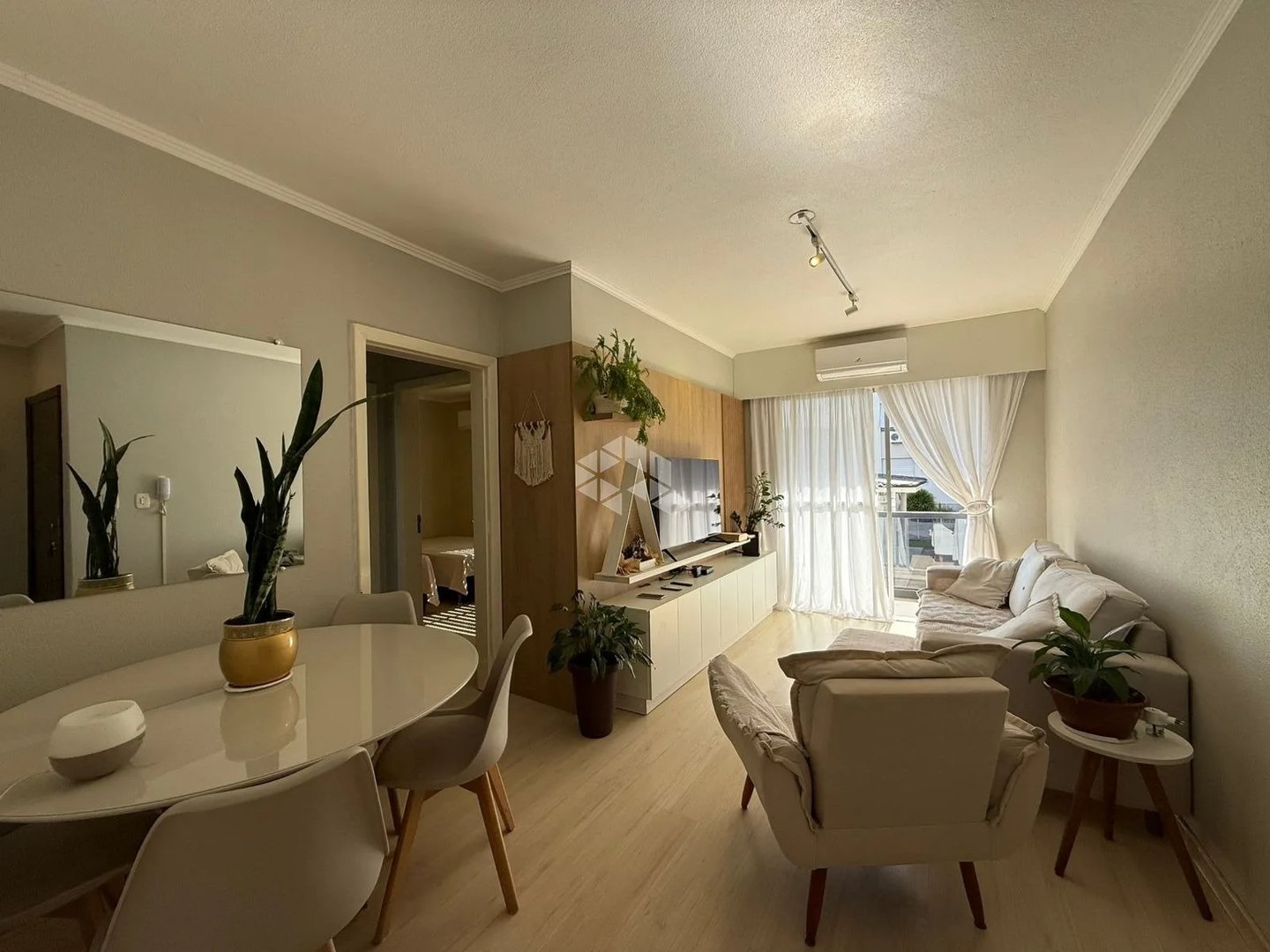 Apartamento com 2 quartos, 1 vaga e 64.25m² - Foto 3