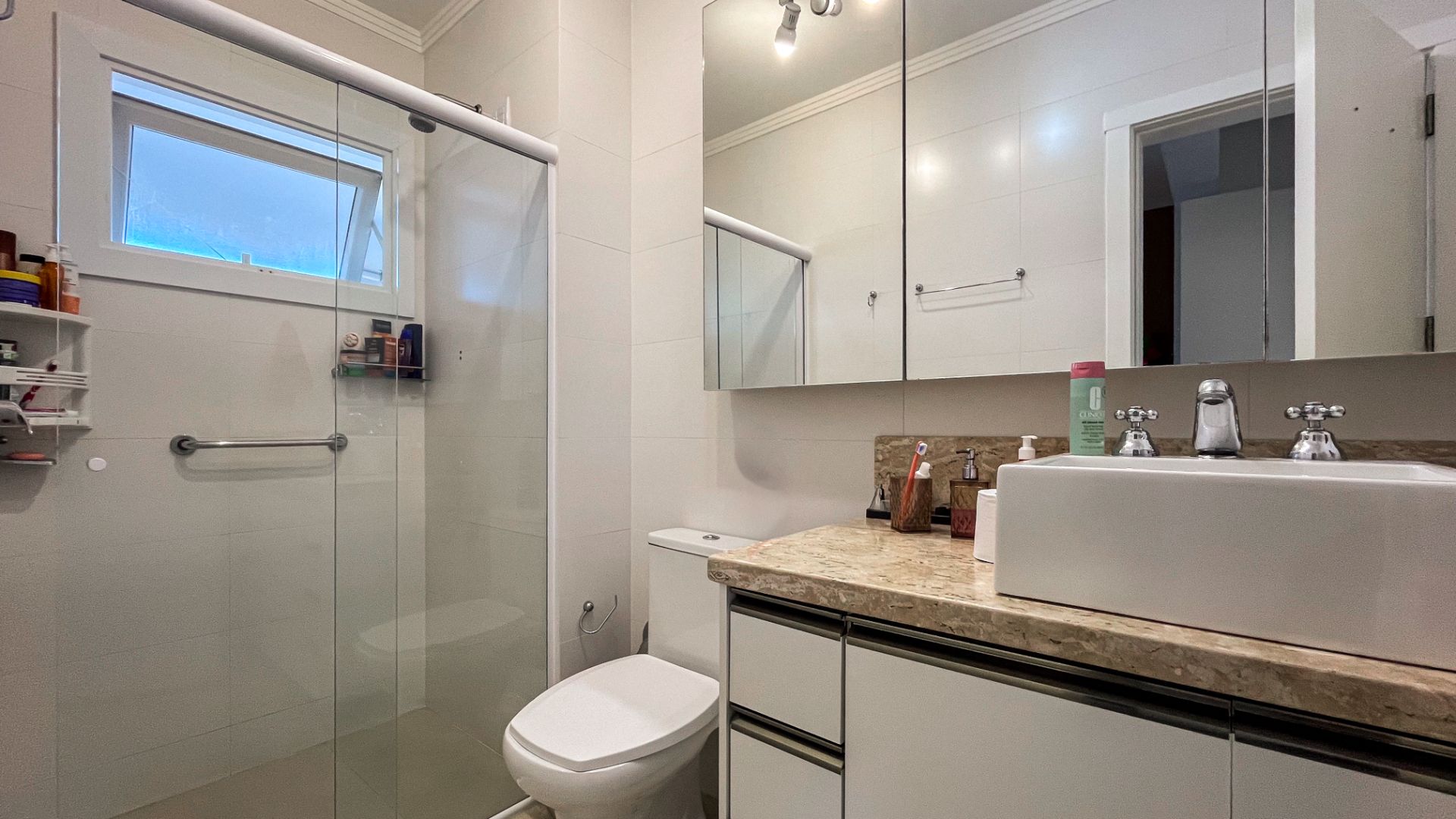 Apartamento no Centro com 2 suítes e sacada ampla - Foto 11