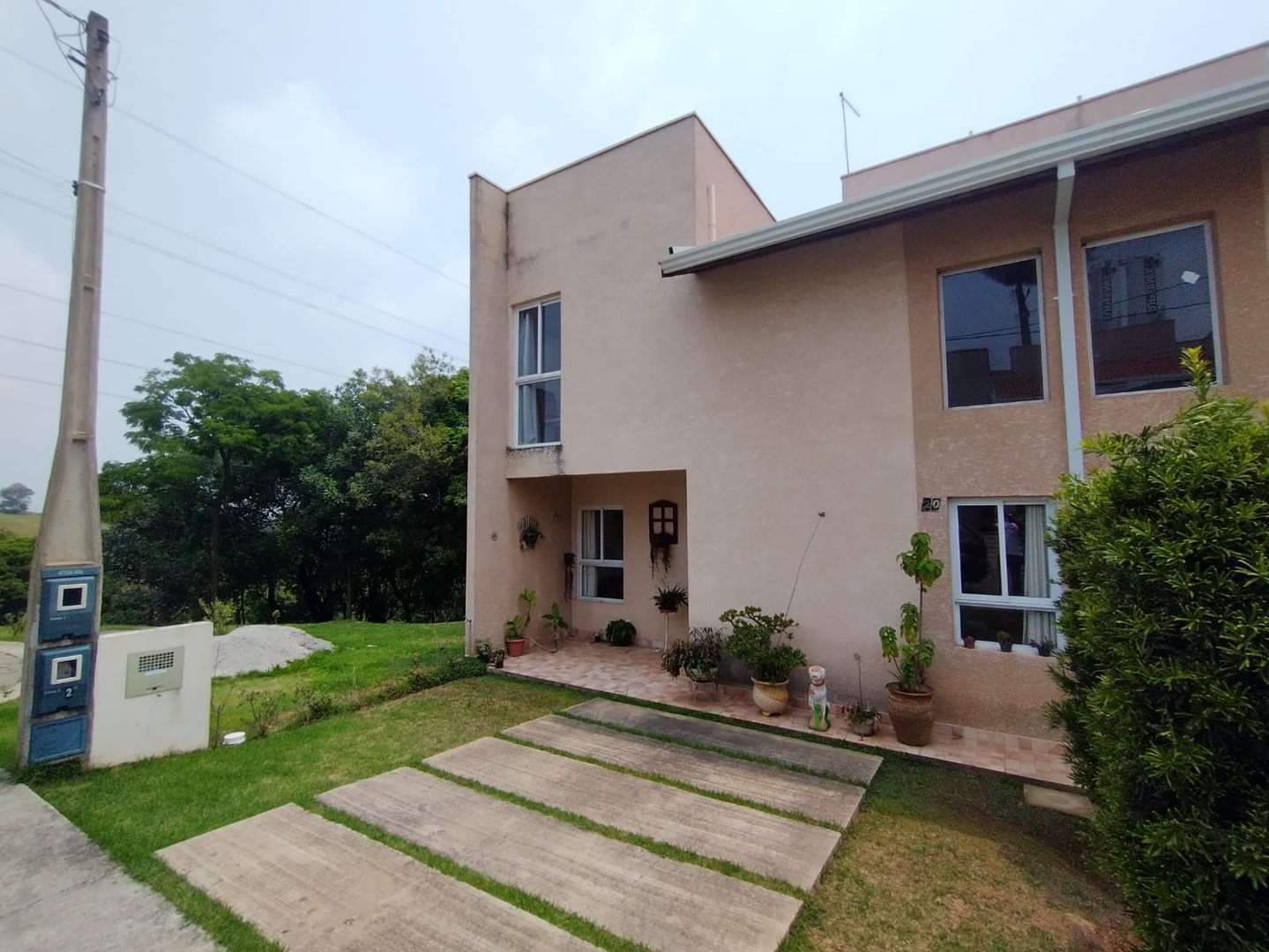 Sobrado de Condomínio com 2 dorms, Dona Catarina, Mairinque - R$ 300 mil, Cod: CO-1074