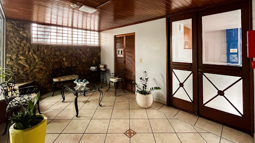 Apartamento no Centro com 2 dormitórios e sacada - Foto 14