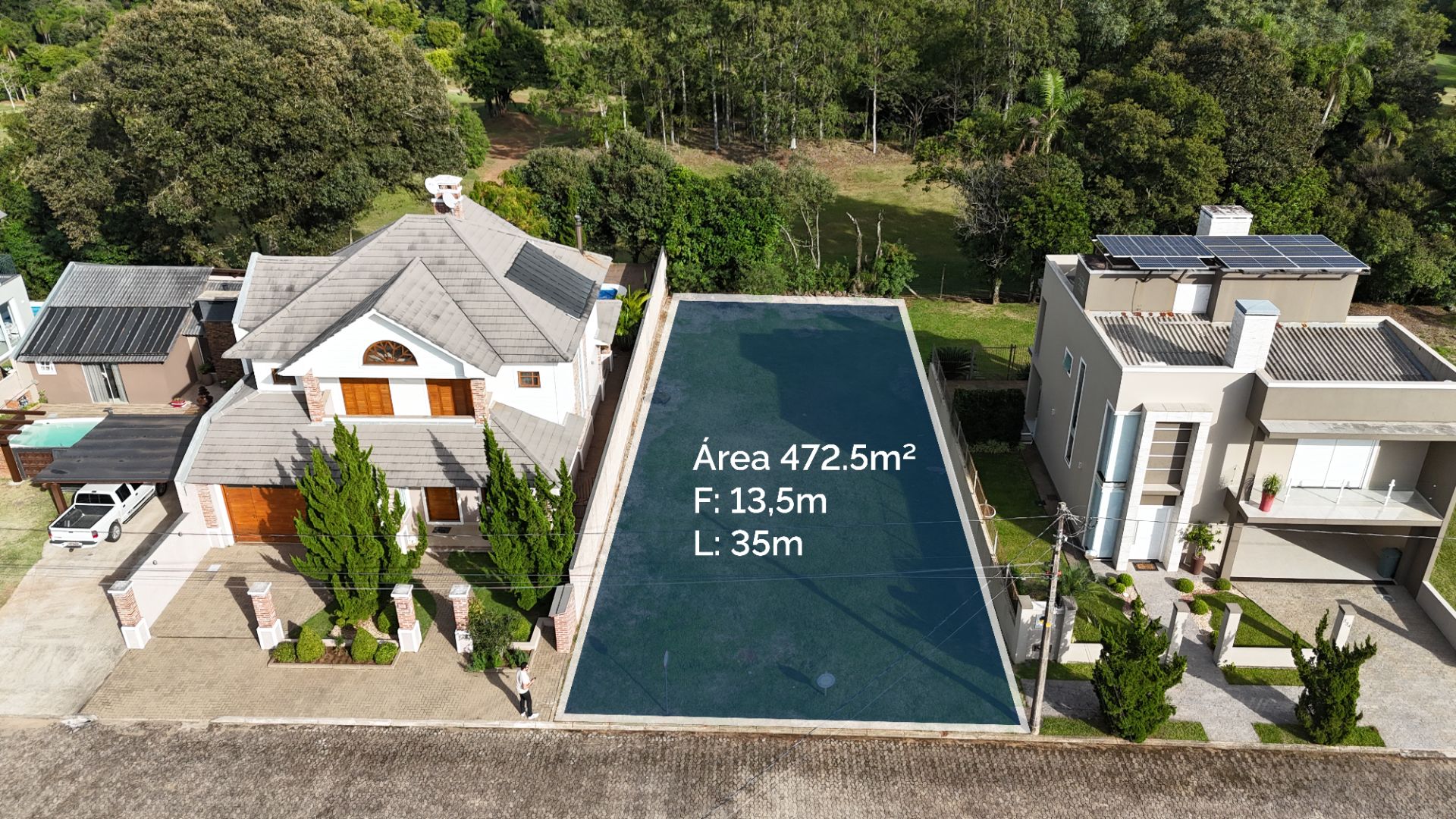 Terreno no Condomínio Residencial das Figueiras com 472 m²