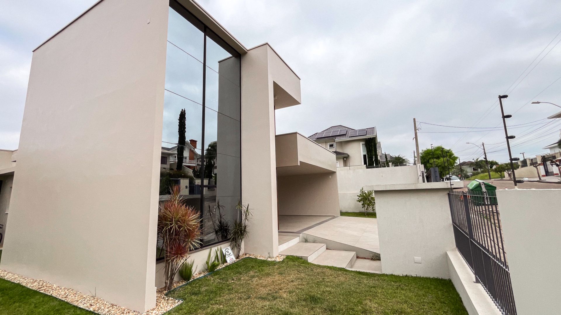 Casa no Santo Inácio com 4 dormitórios, 3 Suítes e Piscina - Foto 33