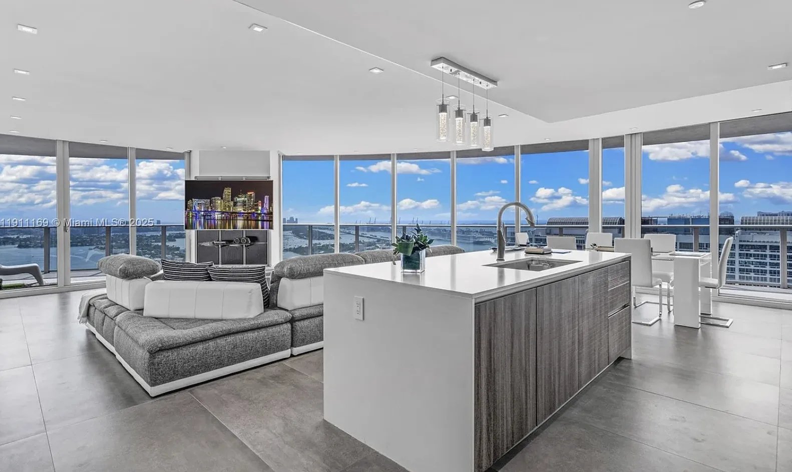 ARIA ON  THE BAY - 306397822 — foto 4