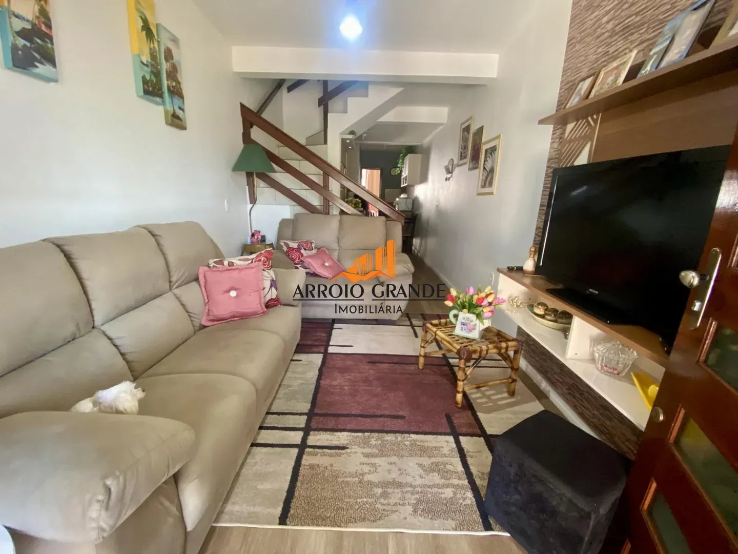 Duplex com 02 dormitórios e 02 vagas