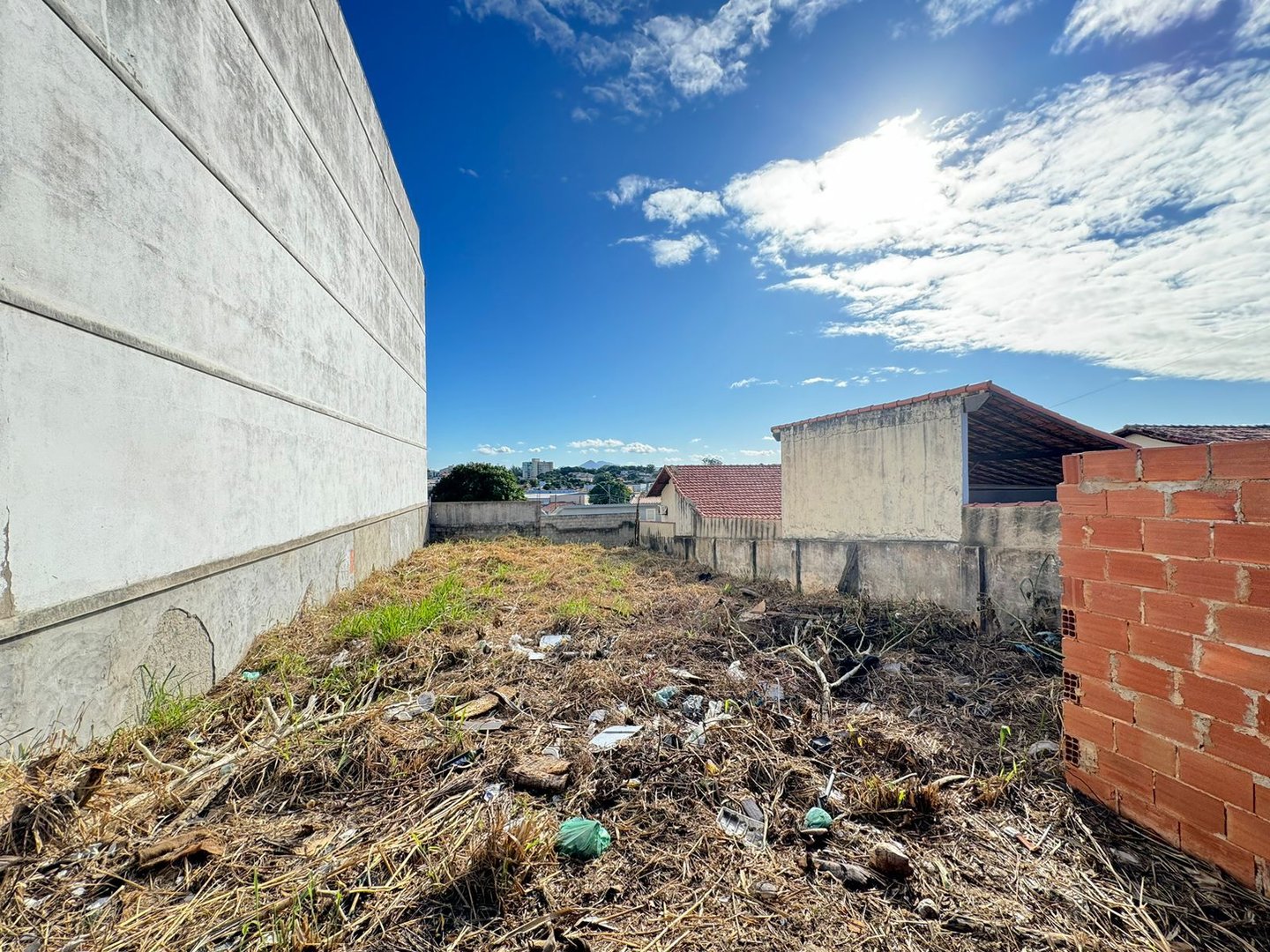 Terreno em Vila Capri, Araruama