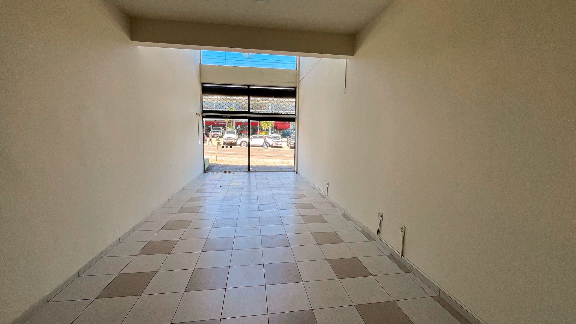 Sala Comercial no Centro com 88 m² e mezanino