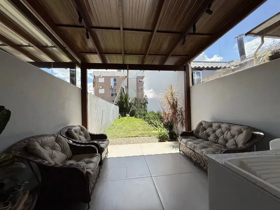 Duplex no bairro Arroio Grande com 2 dormitórios e pátio - Foto 15