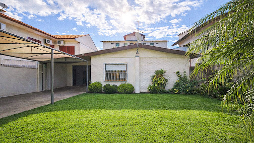 Casa no Higienópolis com 3 dormitórios e pátio amplo