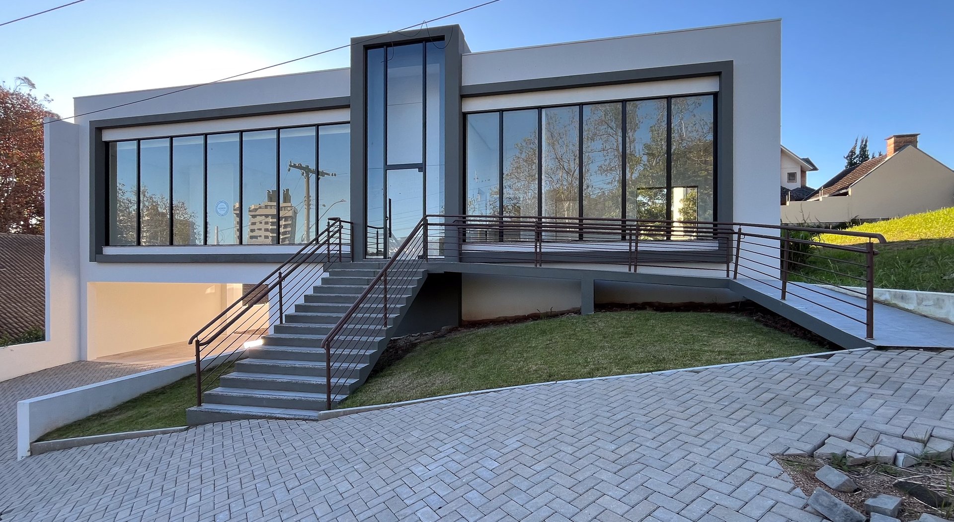 Prédio Comercial próximo ao Mauá com 462,70 m²