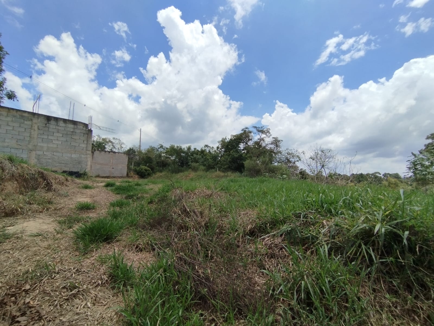 Terreno de Condomínio - Mairinque - R$ 400 mil, Cod: TE-366