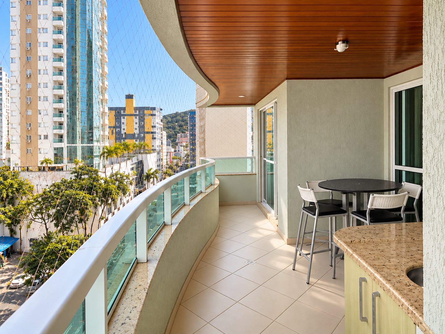 Apartamento no Residencial Mero á venda em Balneário Camboriú