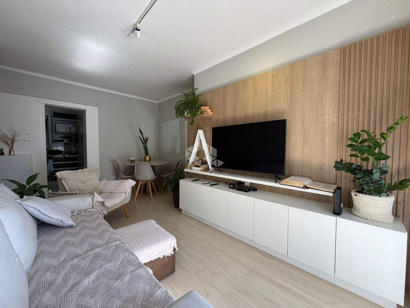 Apartamento com 2 quartos, 1 vaga e 64.25m²