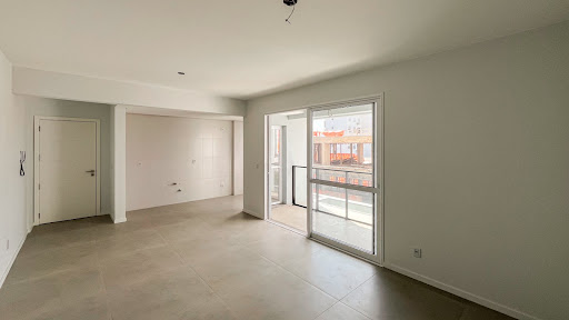 Apartamento no Residencial Gaudi com 2 dormitórios e Suíte