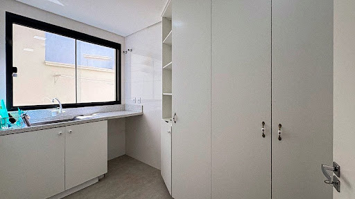 Casa no Jardim Europa com 3 dormitórios, Suíte e Piscina - Foto 18