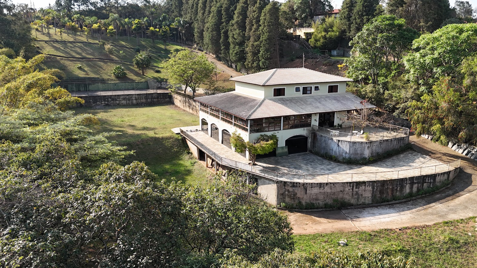 Chácara de Alto Padrão no Porta do Sol com 17.700 m² |