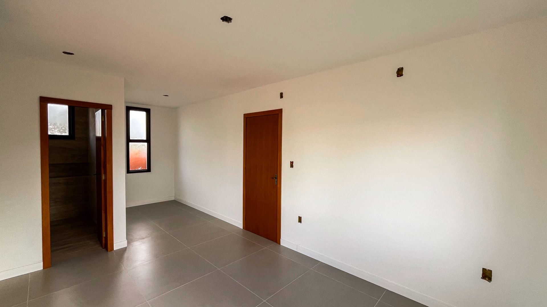 Casa no Jardim das Flores com 3 dormitórios,Suíte e Piscina. - Foto 12
